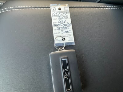 2025 Jeep Grand Cherokee GRAND CHEROKEE LIMITED 4X4