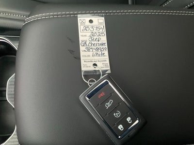 2025 Jeep Grand Cherokee GRAND CHEROKEE LIMITED 4X4