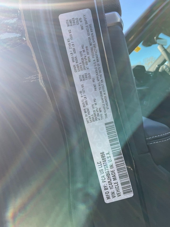 2025 Jeep Grand Cherokee GRAND CHEROKEE LIMITED 4X4