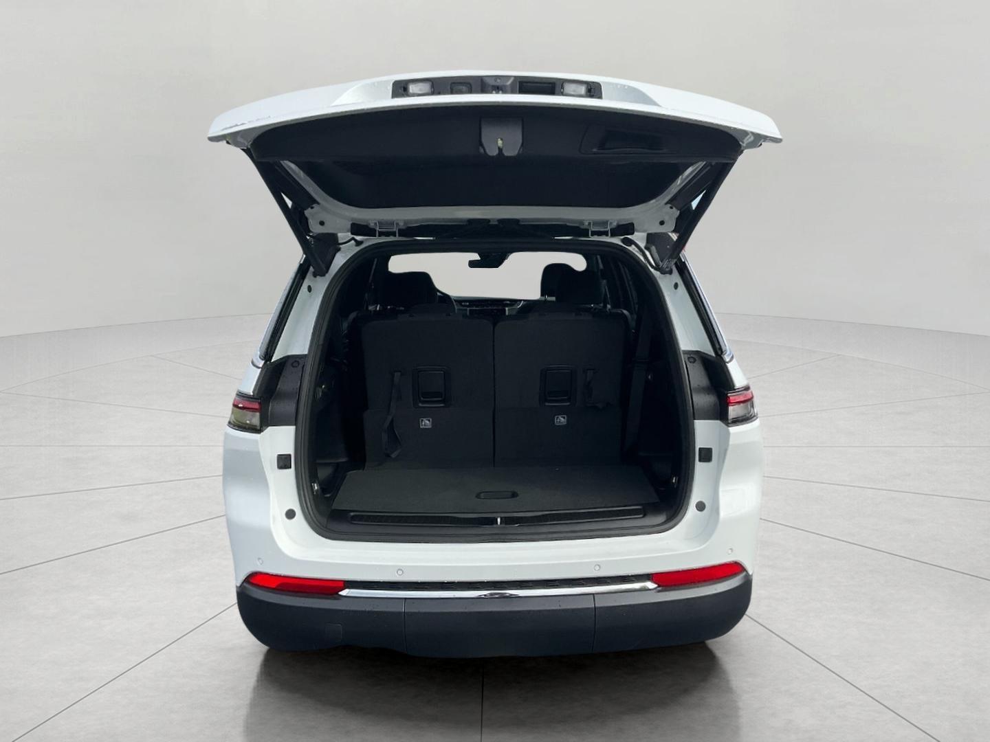 2025 Jeep Grand Cherokee GRAND CHEROKEE L LAREDO X 4X4