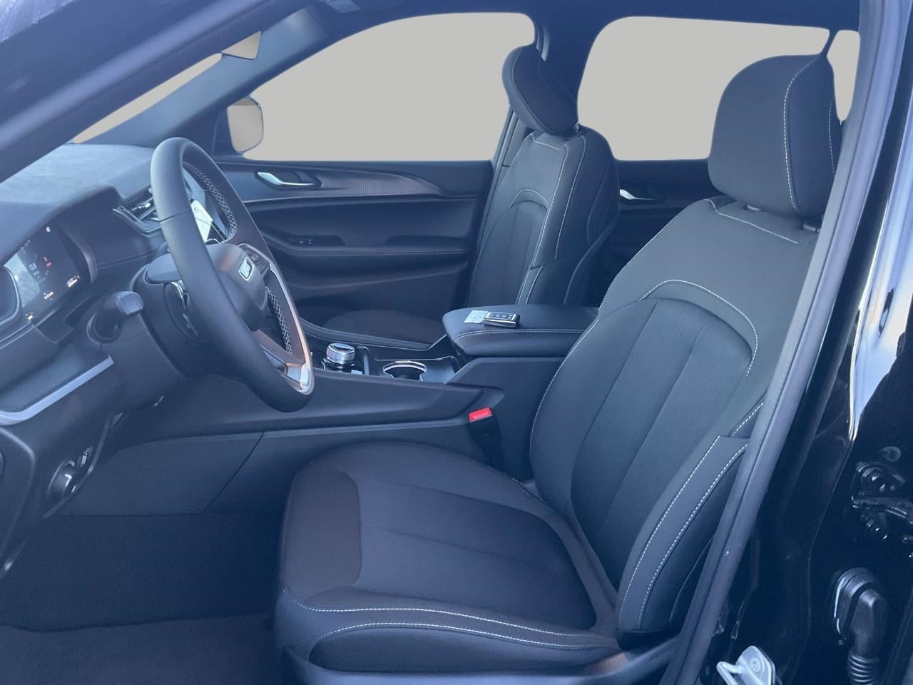 2025 Jeep Grand Cherokee GRAND CHEROKEE L LAREDO X 4X4