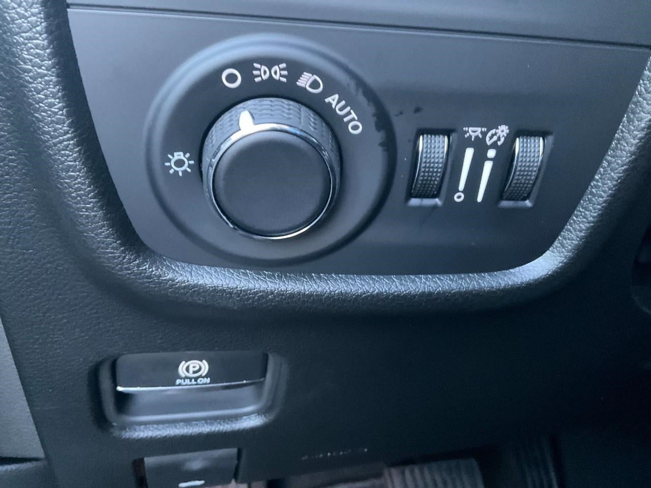 2025 Jeep Grand Cherokee GRAND CHEROKEE L LAREDO X 4X4