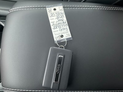 2025 Jeep Grand Cherokee GRAND CHEROKEE L LIMITED 4X4