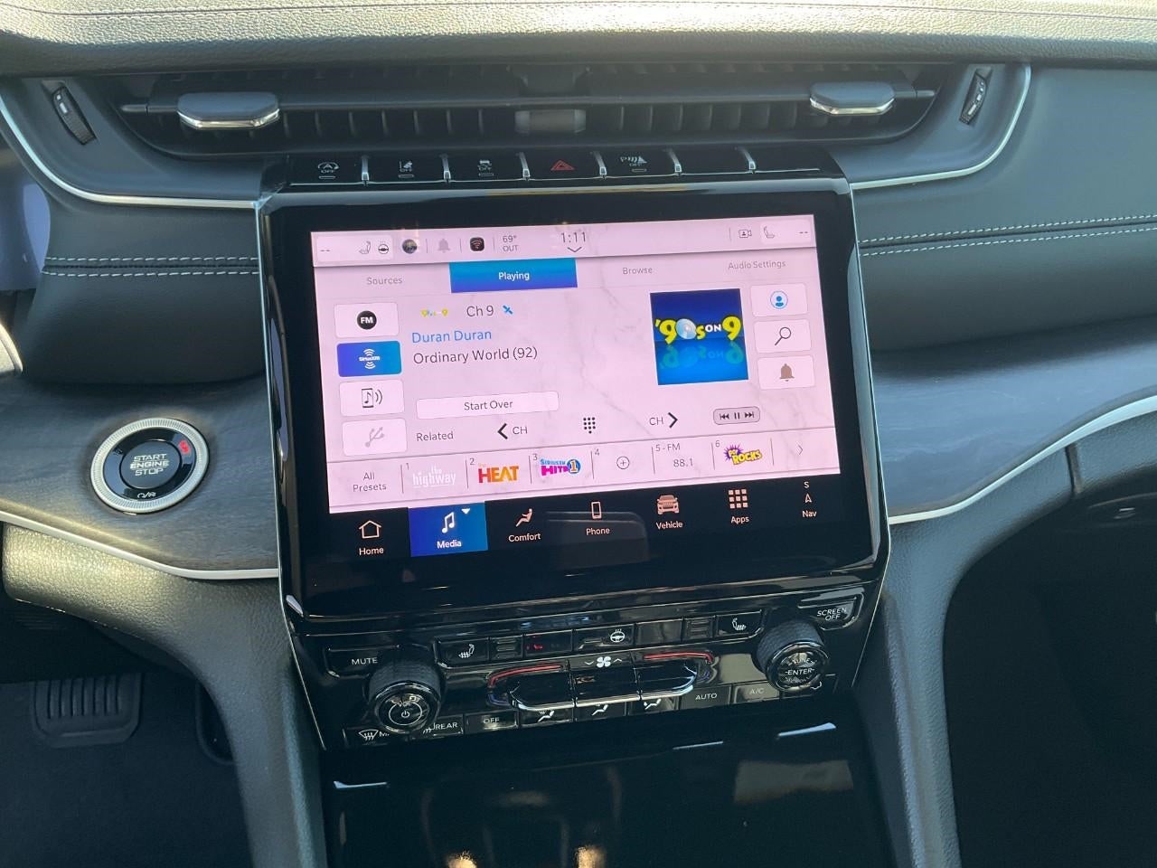 2025 Jeep Grand Cherokee GRAND CHEROKEE L LIMITED 4X4