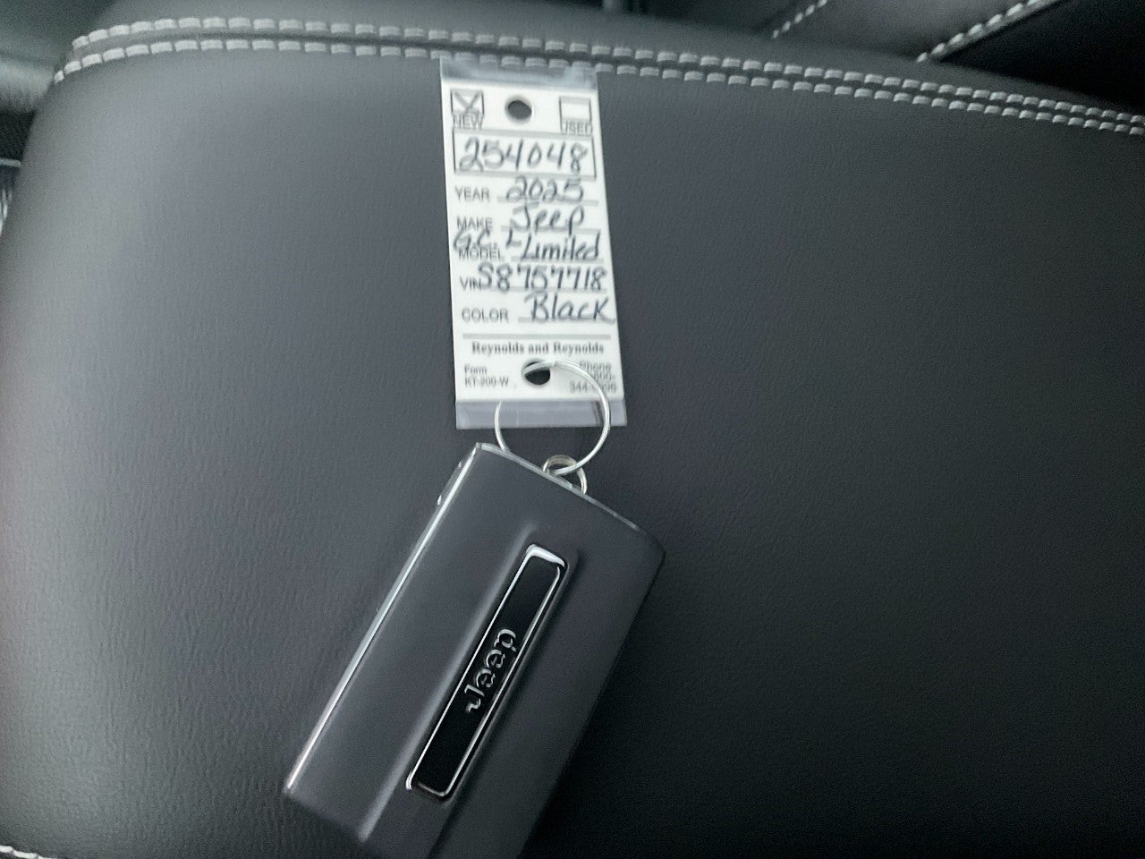 2025 Jeep Grand Cherokee GRAND CHEROKEE L LIMITED 4X4