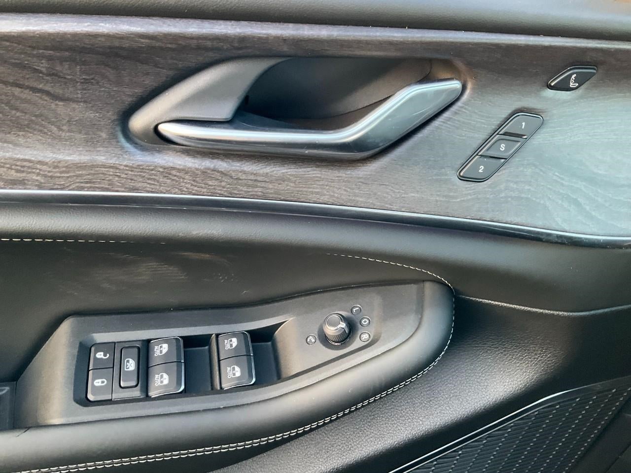 2025 Jeep Grand Cherokee GRAND CHEROKEE L OVERLAND 4X4