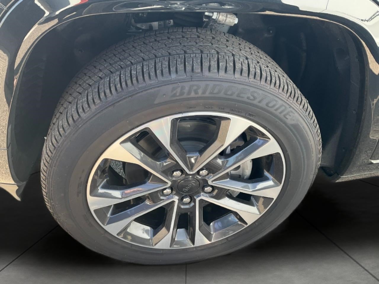 2025 Jeep Grand Cherokee GRAND CHEROKEE L OVERLAND 4X4