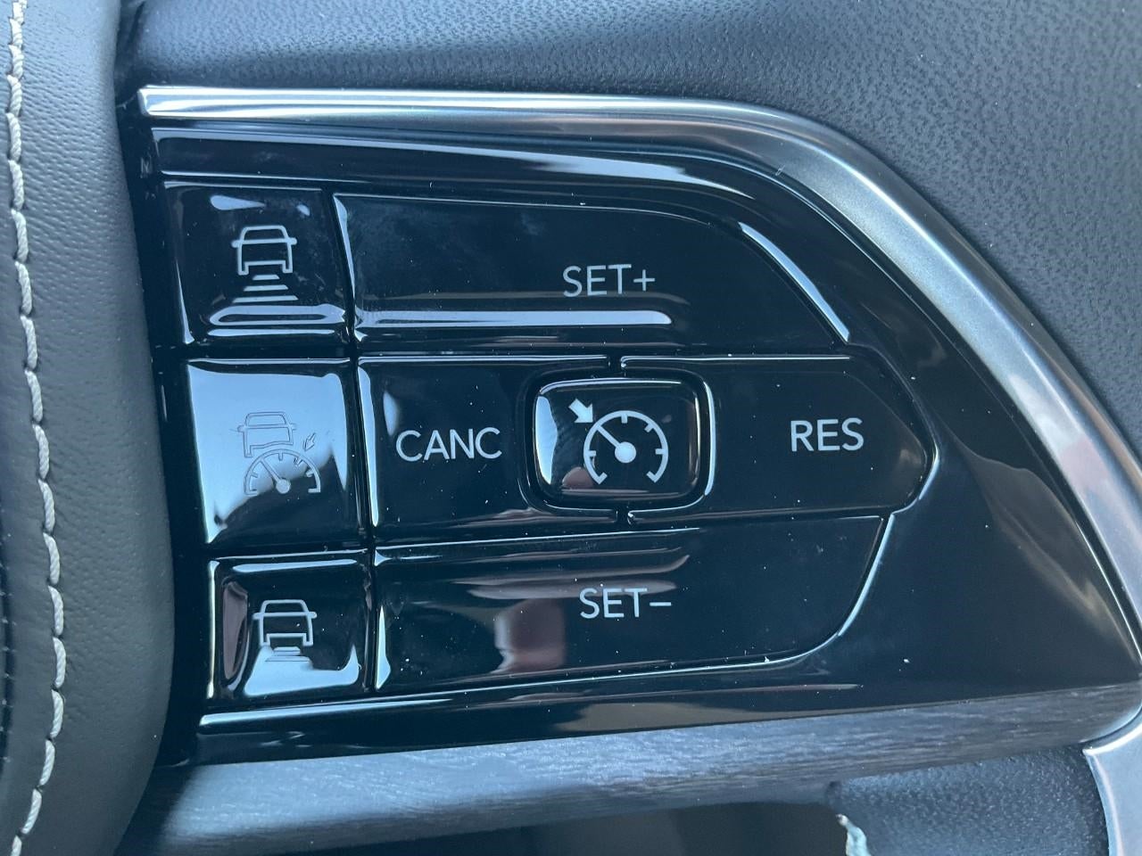 2025 Jeep Grand Cherokee GRAND CHEROKEE L OVERLAND 4X4