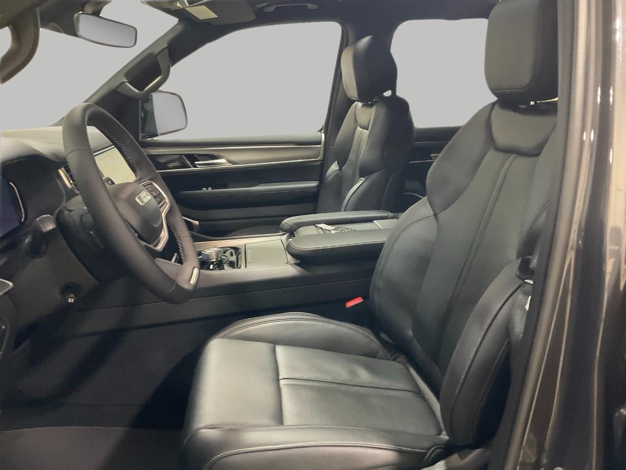 2026 Jeep Grand Wagoneer GRAND WAGONEER L LIMITED RESERVE 4X4