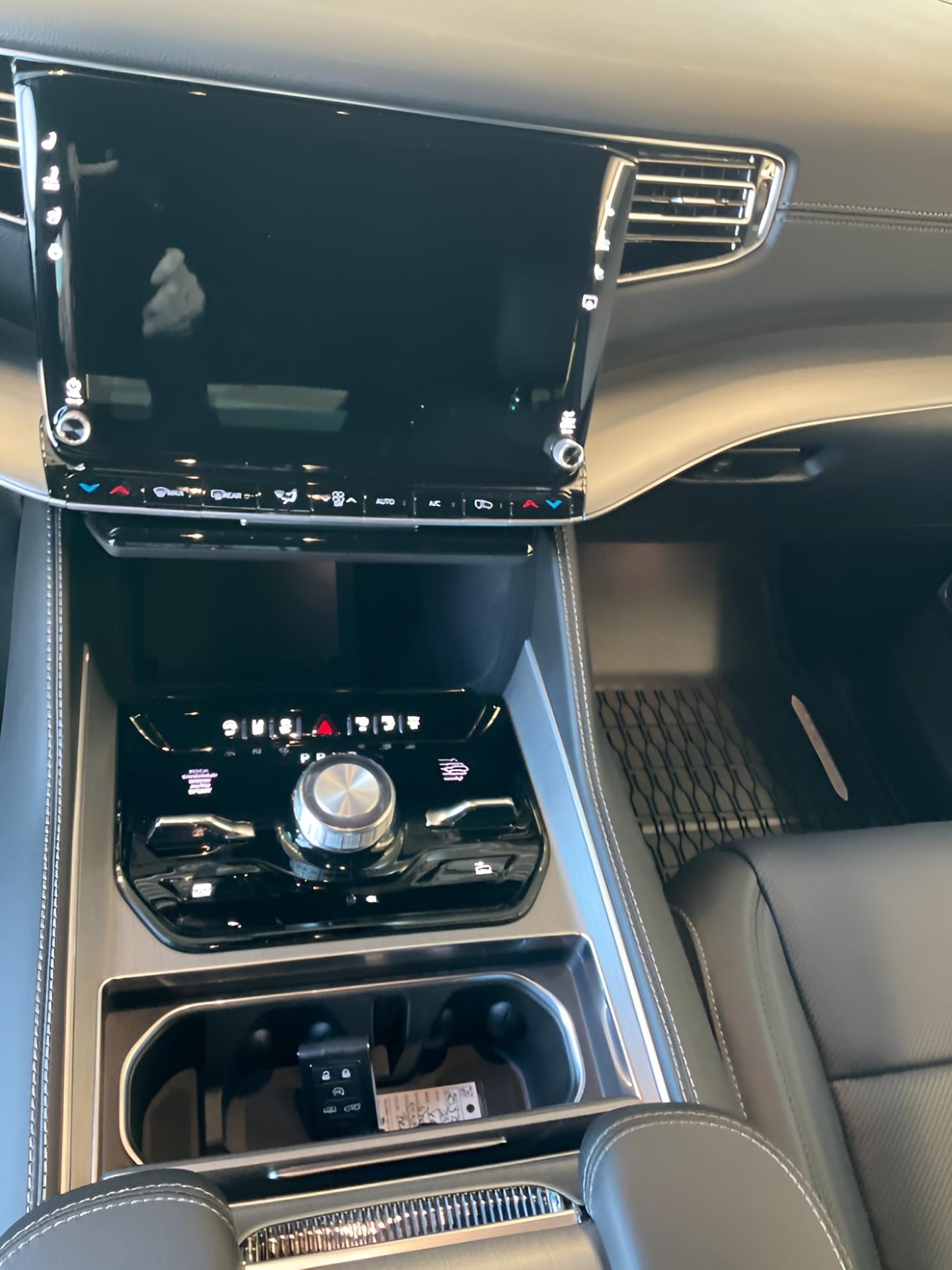 2025 Jeep Wagoneer WAGONEER OVERLAND 4X4