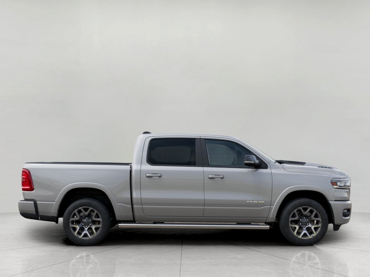 2027 RAM 1500 RAM 1500 LARAMIE CREW CAB 4X4 5'7' BOX