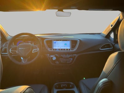 2026 Chrysler Voyager VOYAGER LX