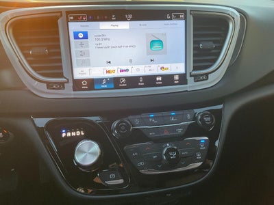 2026 Chrysler Voyager VOYAGER LX