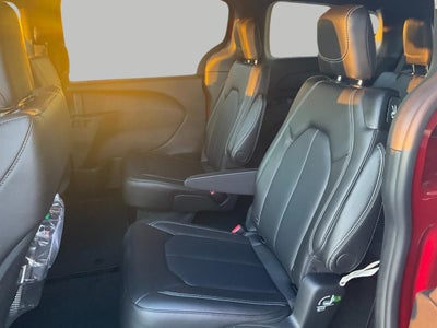 2026 Chrysler Voyager VOYAGER LX