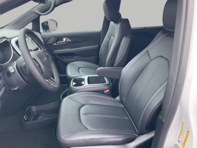 2026 Chrysler Voyager VOYAGER LX