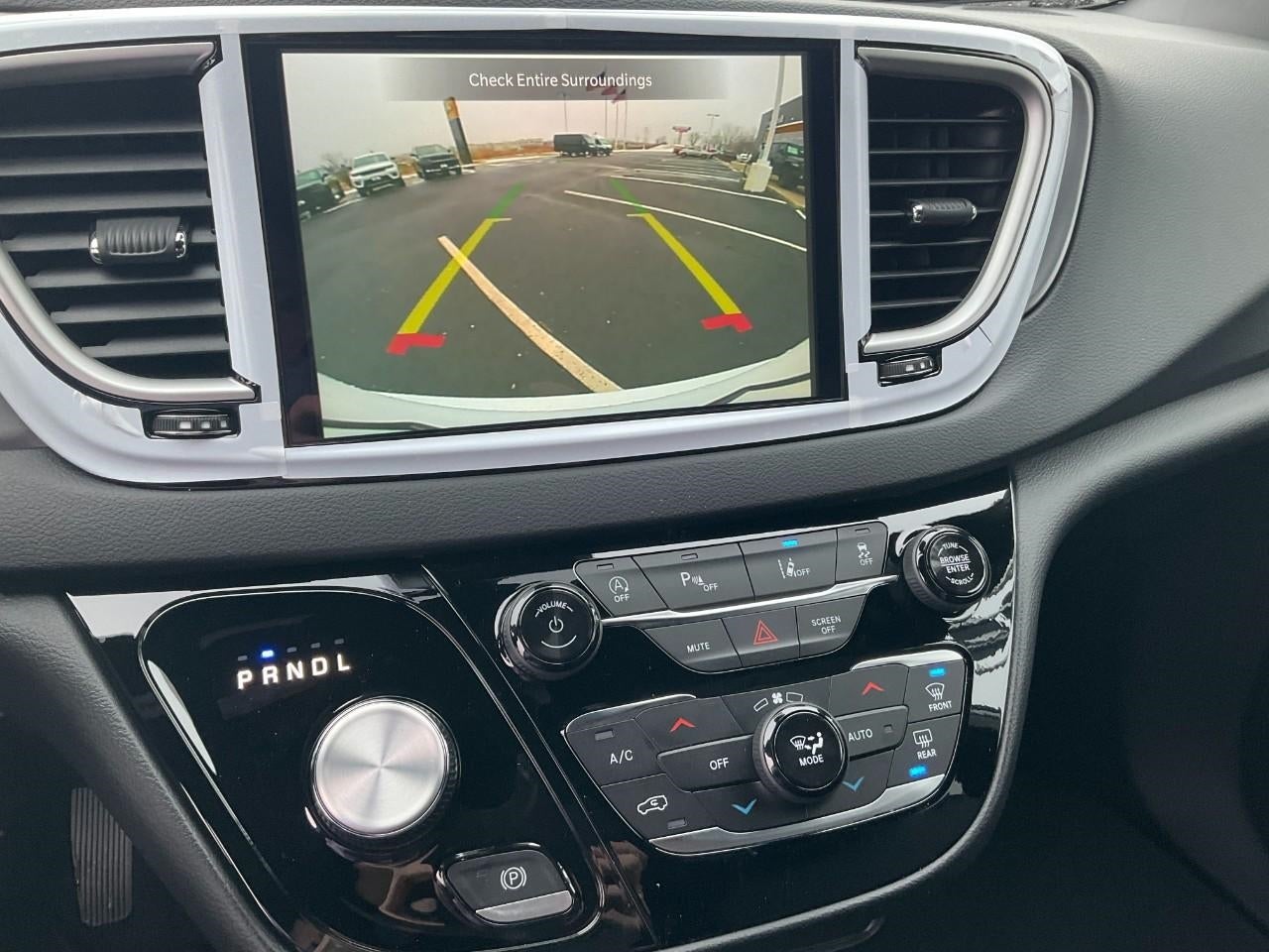 2026 Chrysler Voyager VOYAGER LX