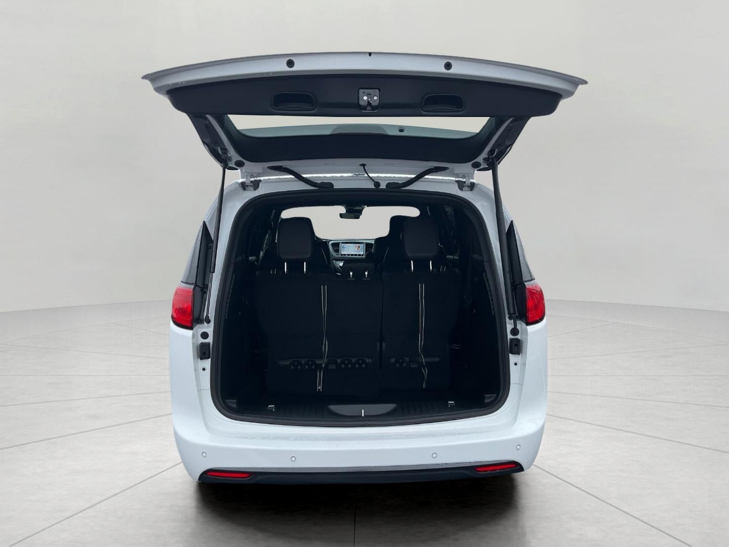 2026 Chrysler Voyager VOYAGER LX