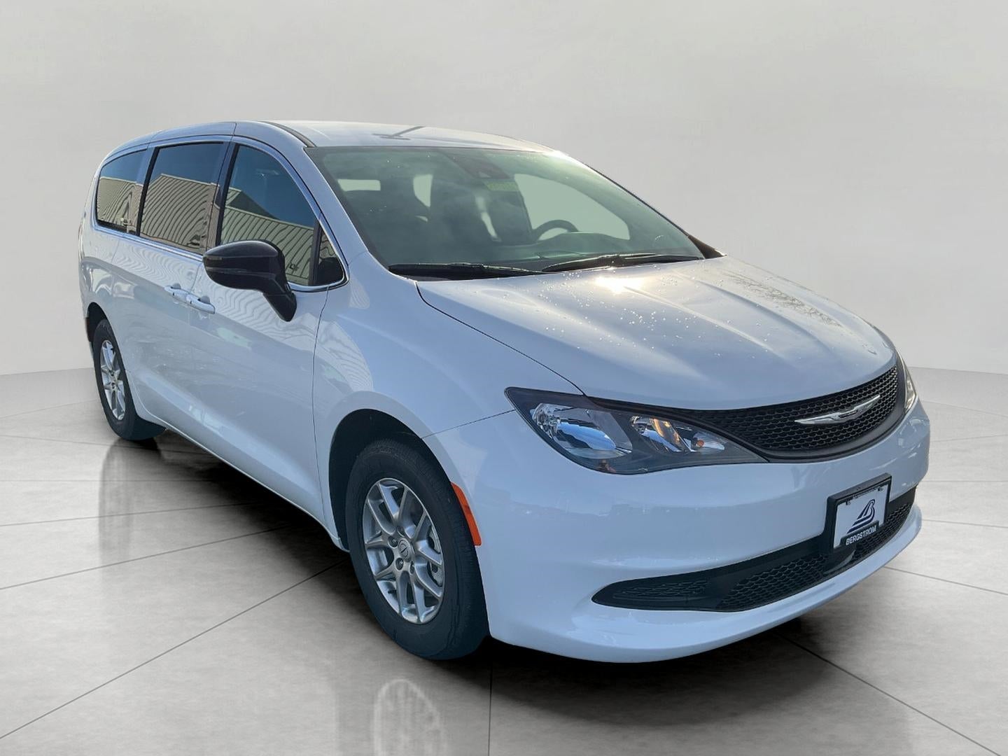 2026 Chrysler Voyager VOYAGER LX