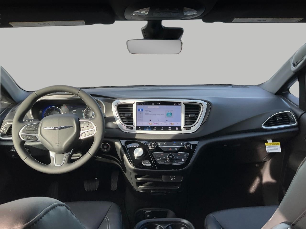 2026 Chrysler Voyager VOYAGER LX