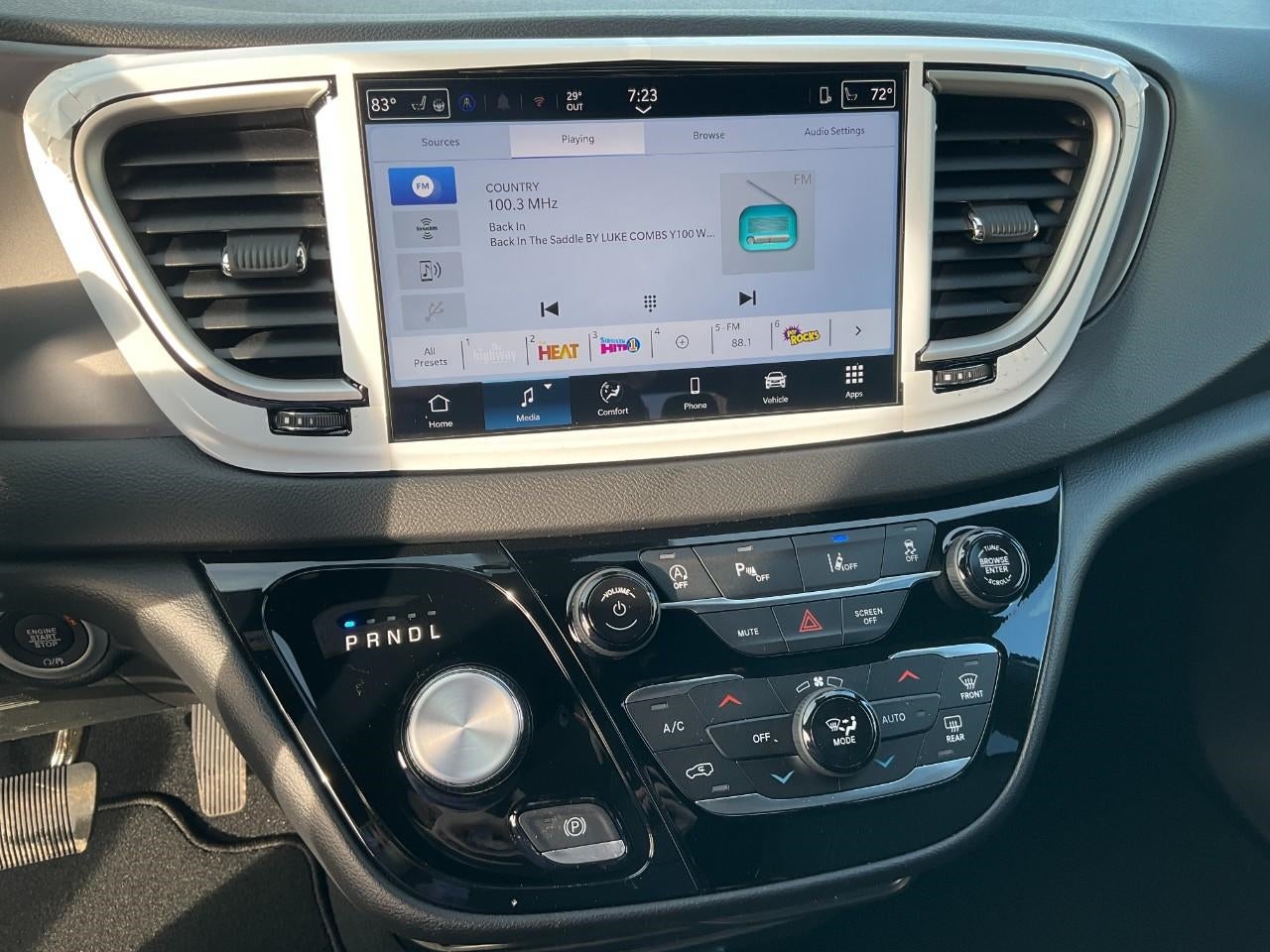 2026 Chrysler Voyager VOYAGER LX