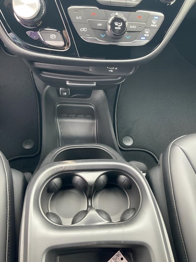 2026 Chrysler Voyager VOYAGER LX