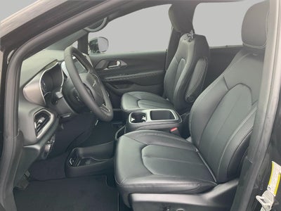 2026 Chrysler Voyager VOYAGER LX