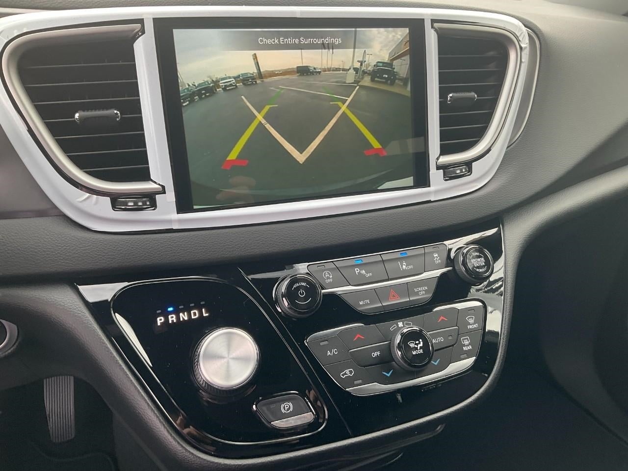 2026 Chrysler Voyager VOYAGER LX