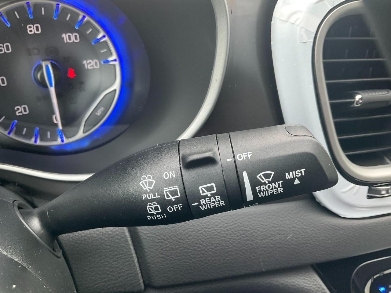 2026 Chrysler Voyager VOYAGER LX