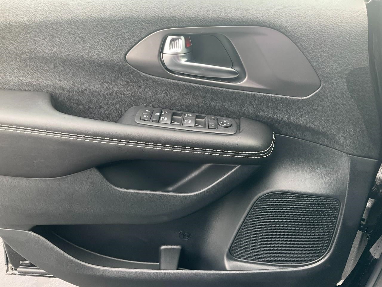 2026 Chrysler Voyager VOYAGER LX