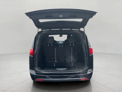 2026 Chrysler Voyager VOYAGER LX