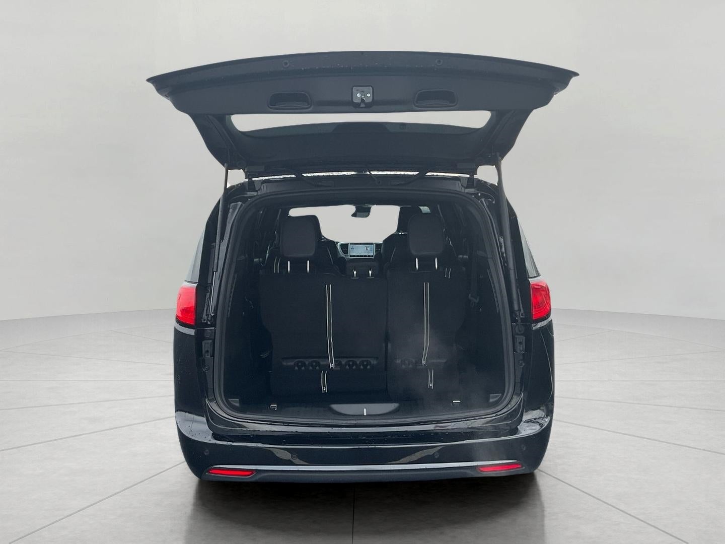 2026 Chrysler Voyager VOYAGER LX