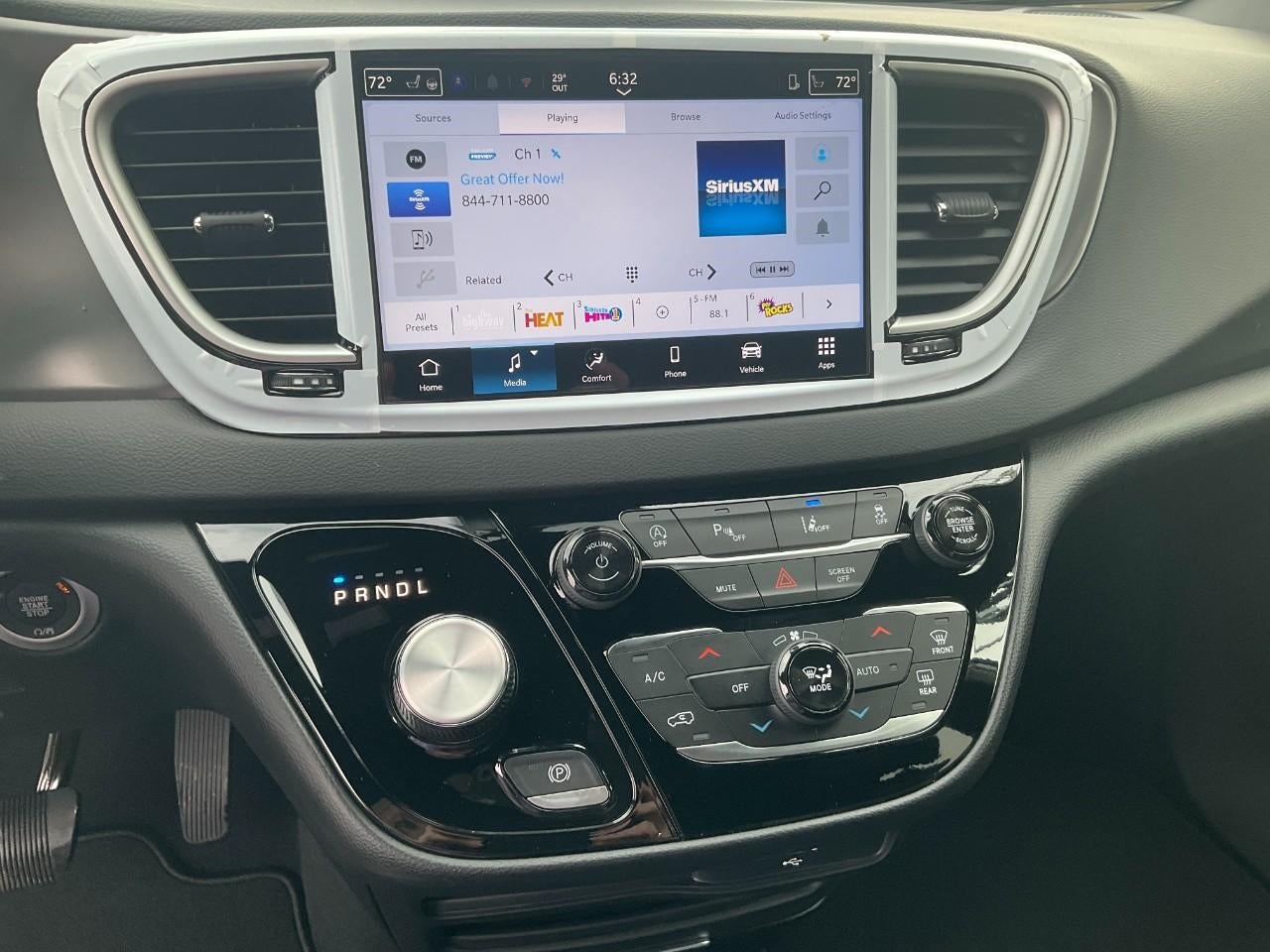 2026 Chrysler Voyager VOYAGER LX