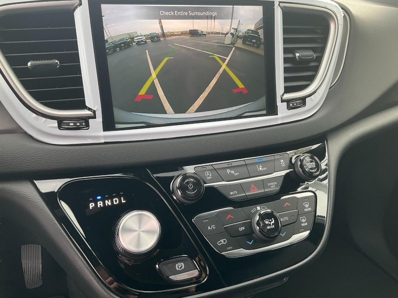 2026 Chrysler Voyager VOYAGER LX