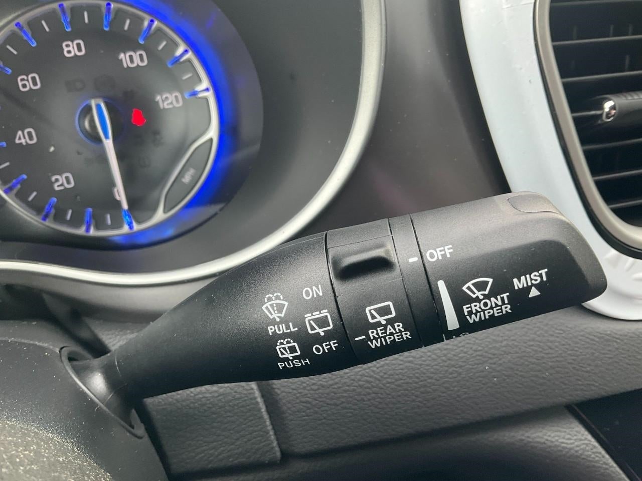 2026 Chrysler Voyager VOYAGER LX