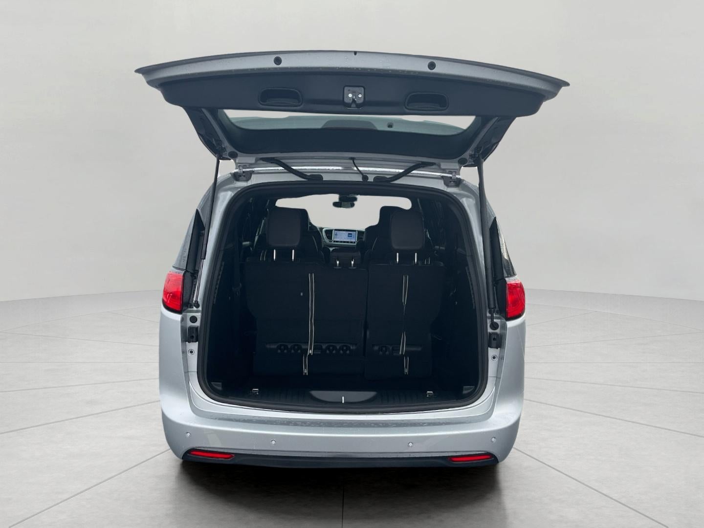 2026 Chrysler Voyager VOYAGER LX