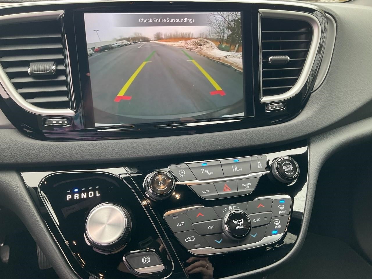 2026 Chrysler Voyager VOYAGER LX