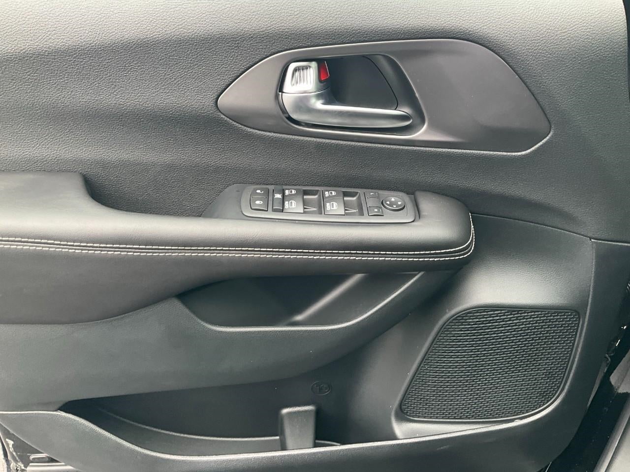 2026 Chrysler Voyager VOYAGER LX