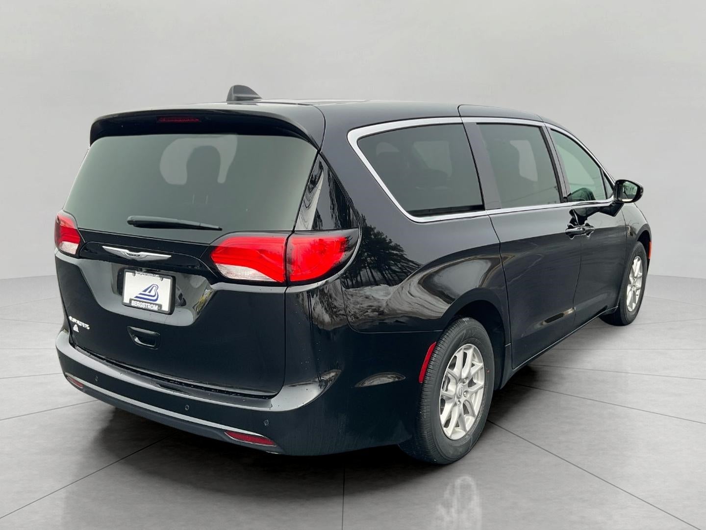 2026 Chrysler Voyager VOYAGER LX
