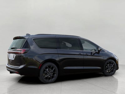2027 Chrysler Pacifica PACIFICA LIMITED