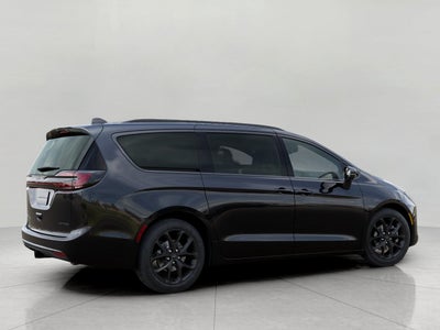 2027 Chrysler Pacifica PACIFICA LIMITED