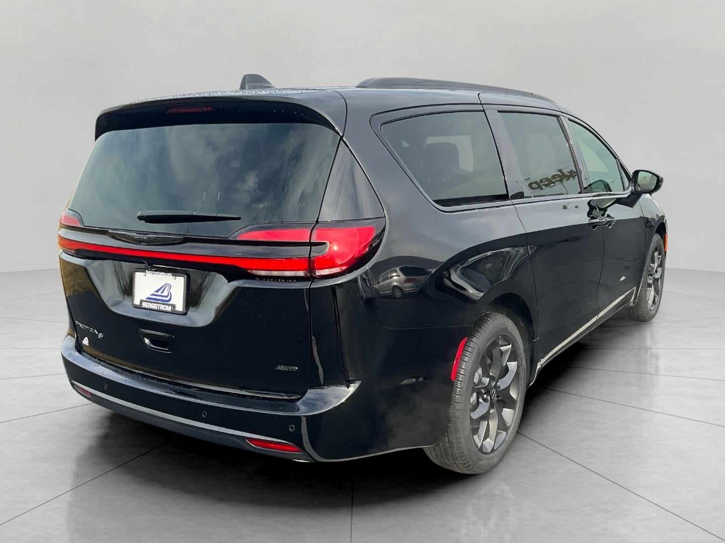 2026 Chrysler Pacifica PACIFICA SELECT AWD