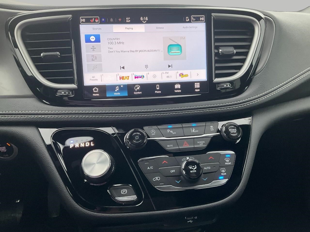 2026 Chrysler Pacifica PACIFICA SELECT AWD