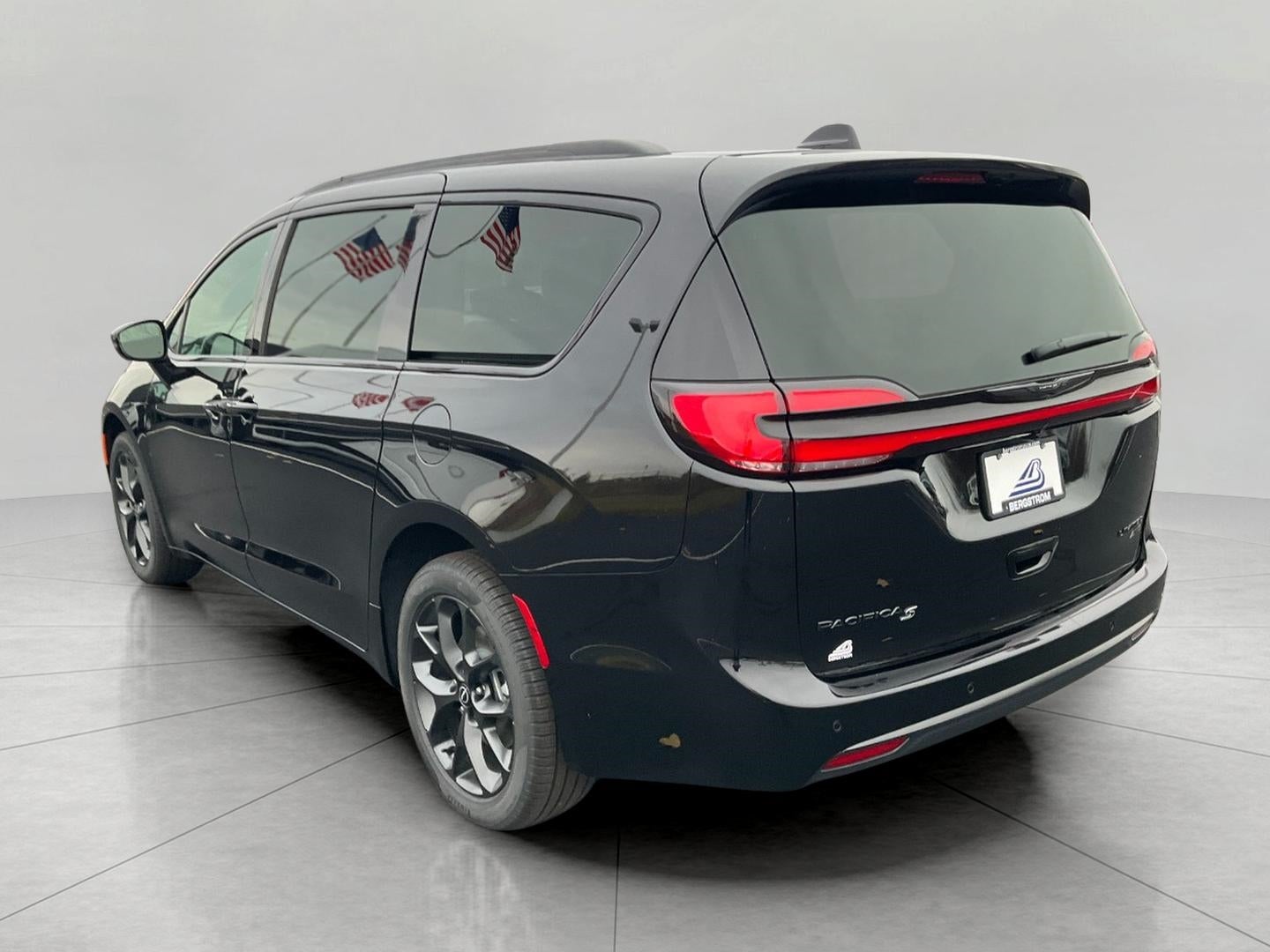 2026 Chrysler Pacifica PACIFICA LIMITED AWD