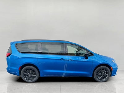 2026 Chrysler Pacifica PACIFICA LIMITED AWD
