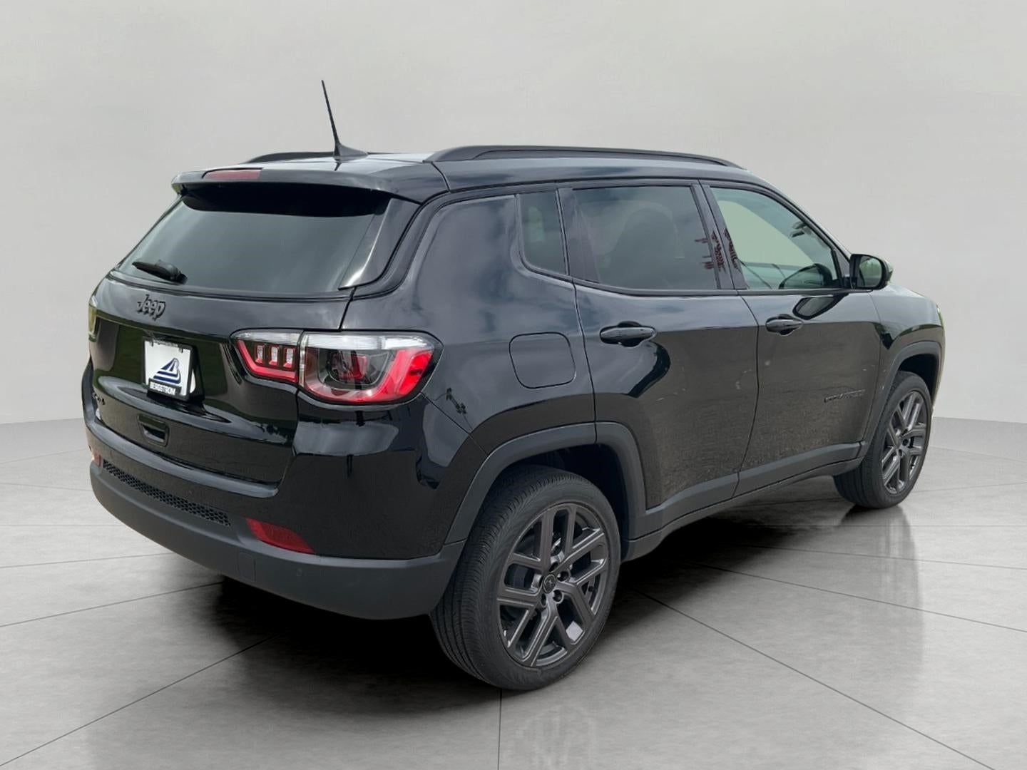 2025 Jeep Compass COMPASS LIMITED 4X4