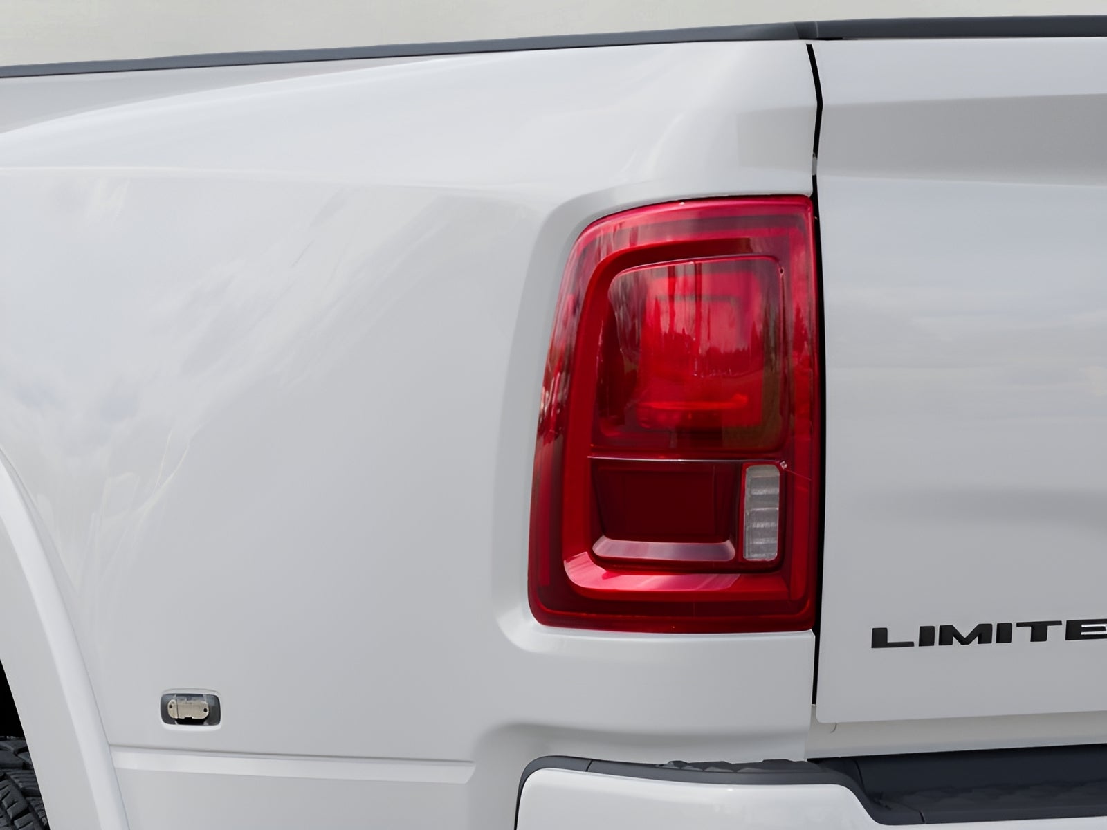 2027 RAM 3500 RAM 3500 LIMITED CREW CAB 4X4 8' BOX