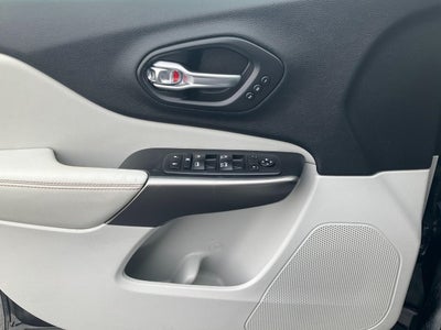 2020 Jeep Cherokee Limited FWD