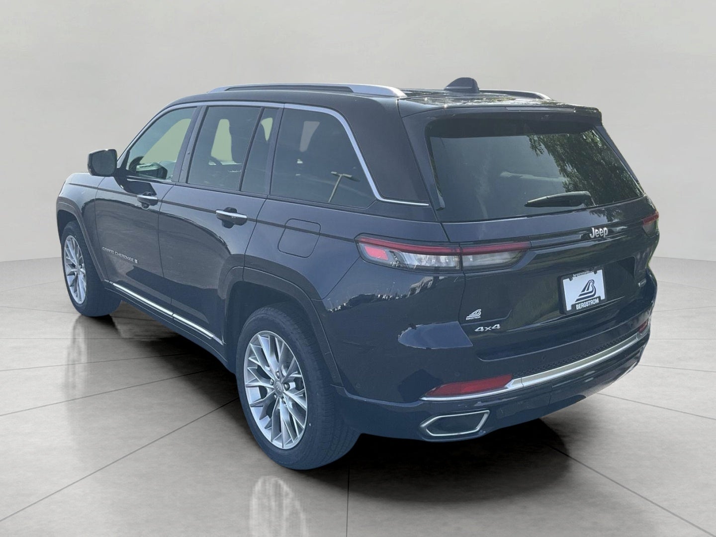 2023 Jeep Grand Cherokee Summit 4x4