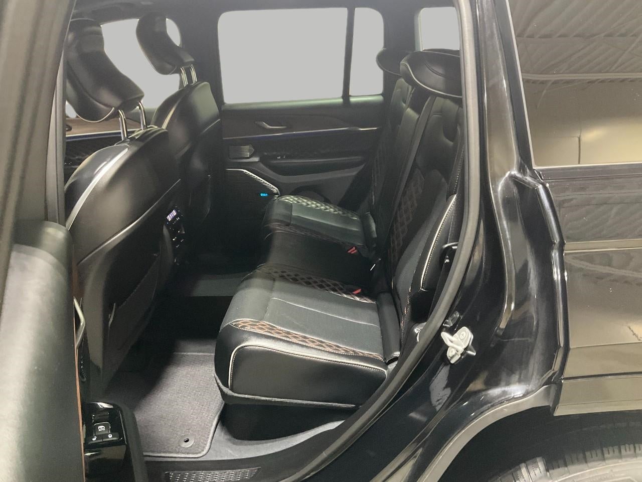 2023 Jeep Grand Cherokee Summit 4x4