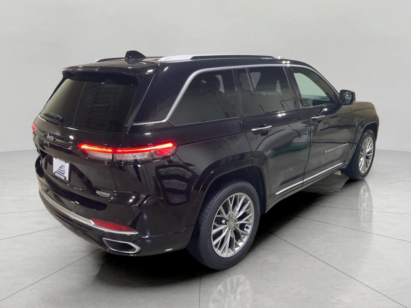 2023 Jeep Grand Cherokee Summit 4x4